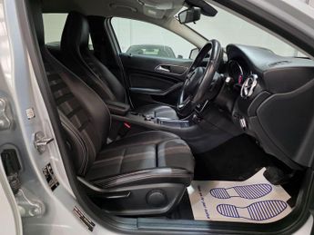 Mercedes-Benz GLA 1.6 GLA180 Urban Edition 7G-DCT Euro 6 (s/s) 5dr