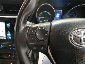 Toyota Auris 1.8 VVT-h Excel CVT Euro 6 (s/s) 5dr