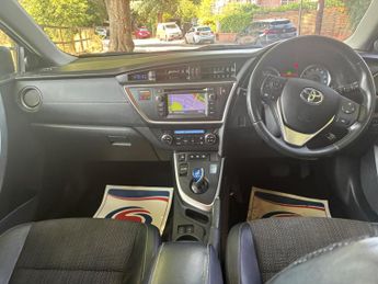 Toyota Auris 1.8 VVT-h Icon Touring Sports CVT Euro 5 (s/s) 5dr