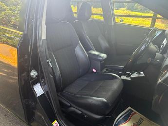 Toyota Auris 1.8 VVT-h Icon Touring Sports CVT Euro 5 (s/s) 5dr