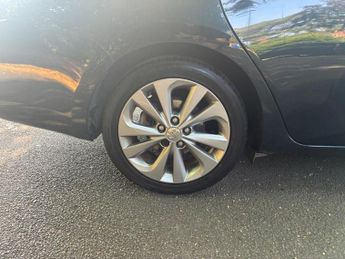 Toyota Auris 1.8 VVT-h Icon Touring Sports CVT Euro 5 (s/s) 5dr