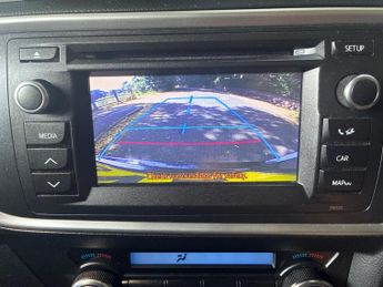 Toyota Auris 1.8 VVT-h Icon Touring Sports CVT Euro 5 (s/s) 5dr