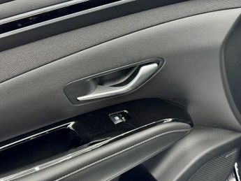 Hyundai TUCSON 1.6 T-GDi 13.8kWh Premium Auto 4WD Euro 6 (s/s) 5dr