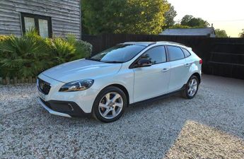 Volvo V40 Cross Country 1.6 T4 Lux Nav Hatchback 5dr Petrol Powershift Euro 5 (s/s) (180