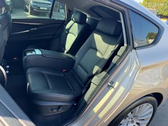 BMW 5 Series Gran Turismo 3.0 530d Executive GT Steptronic Euro 5 5dr