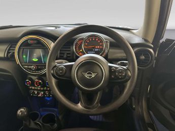 MINI Hatch 1.5 Cooper Classic Hatchback 3dr Petrol Manual Euro 6 (s/s) (136