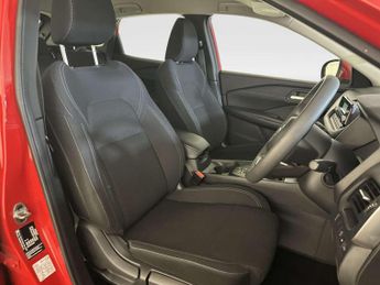 Nissan Qashqai 1.3 DIG-T MHEV Visia SUV 5dr Petrol Hybrid Manual Euro 6 (s/s) (