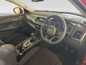 Nissan Qashqai 1.3 DIG-T MHEV Visia SUV 5dr Petrol Hybrid Manual Euro 6 (s/s) (