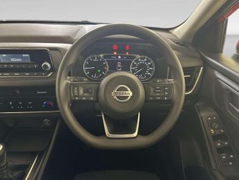 Nissan Qashqai 1.3 DIG-T MHEV Visia SUV 5dr Petrol Hybrid Manual Euro 6 (s/s) (