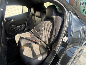 Mercedes-Benz GLA 2.1 GLA220d AMG Line (Premium) 7G-DCT 4MATIC Euro 6 (s/s) 5dr
