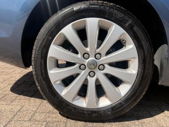 Vauxhall Astra 1.6i Elite Sports Tourer Auto Euro 6 5dr