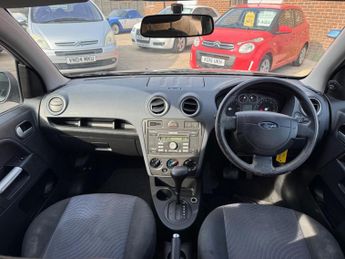Ford Fusion 1.6 Zetec 5dr