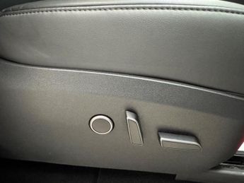 Tesla Model Y (Dual Motor) Long Range Auto 4WDE 5dr