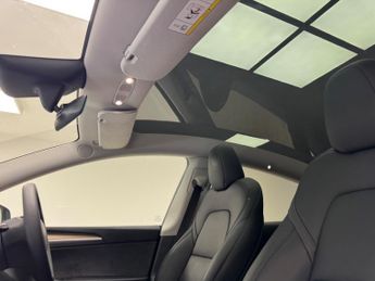 Tesla Model Y (Dual Motor) Long Range Auto 4WDE 5dr