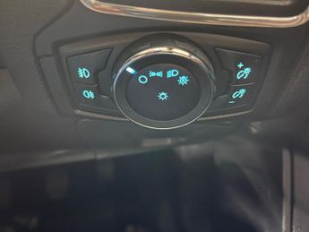 Ford Focus 1.6 TDCi Titanium X Euro 5 (s/s) 5dr