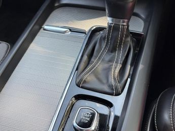 Volvo V60 2.0 T5 R-Design Pro Auto Euro 6 (s/s) 5dr