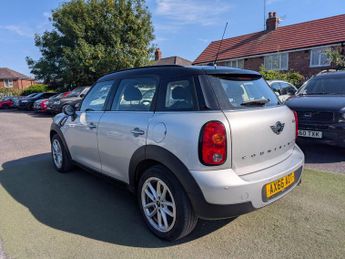 MINI Countryman 1.6 Cooper D Euro 5 (s/s) 5dr