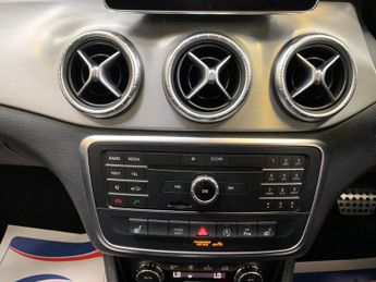 Mercedes-Benz CLA 2.1 CLA220d AMG Sport Shooting Brake 7G-DCT Euro 6 (s/s) 5dr