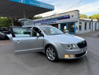 Skoda Superb 2.0 TDI Elegance Euro 5 5dr