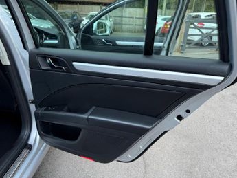 Skoda Superb 2.0 TDI Elegance Euro 5 5dr