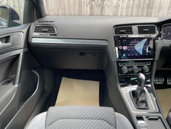 Volkswagen Golf 2.0 TDI R-Line DSG Euro 6 (s/s) 5dr