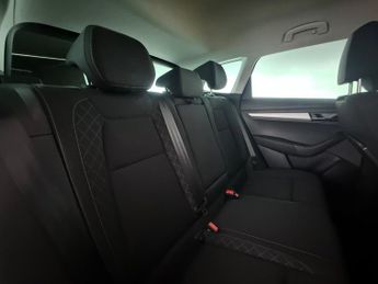 Skoda Karoq 1.5 TSI ACT SE DSG Euro 6 (s/s) 5dr