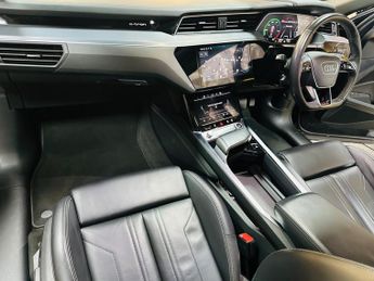 Audi e-tron 50 Black Edition Auto quattro 5dr 71.2kWh (11kW Charger)
