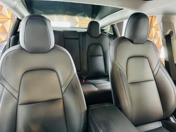 Tesla Model 3 Standard Range Plus Auto RWD 4dr