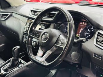 Nissan Qashqai 1.2 DIG-T N-Connecta XTRON Euro 6 (s/s) 5dr