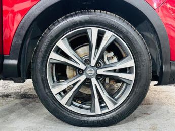Nissan Qashqai 1.2 DIG-T N-Connecta XTRON Euro 6 (s/s) 5dr