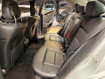 Mercedes-Benz E Class 2.1 E300dh BlueTEC G-Tronic+ Euro 5 (s/s) 4dr