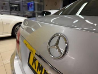 Mercedes-Benz E Class 2.1 E300dh BlueTEC G-Tronic+ Euro 5 (s/s) 4dr