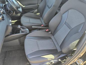 Audi A1 1.0 TFSI Sport Sportback S Tronic Euro 6 (s/s) 5dr (Nav)