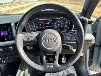 Audi A1 1.0 TFSI 25 S line Sportback S Tronic Euro 6 (s/s) 5dr