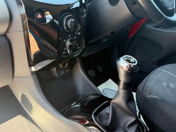 Peugeot 108 1.2 PureTech Allure Euro 6 5dr
