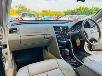 Mercedes-Benz C Class 2.3 C230 Kompressor Elegance 4dr
