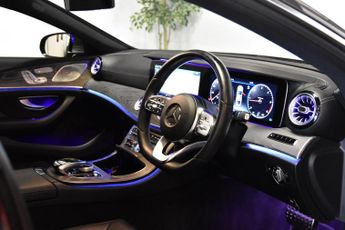 Mercedes-Benz CLS 2.0 CLS300d AMG Line (Premium Plus) Coupe G-Tronic Euro 6 (s/s) 
