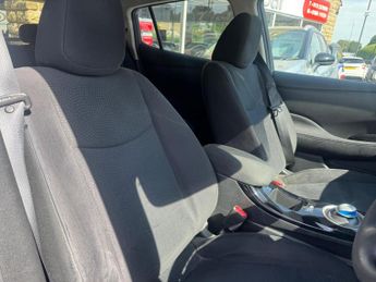 Nissan Leaf 24kWh Acenta Auto 5dr