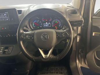 Vauxhall Combo Electric 2300 50kWh Dynamic Panel Van 5dr Electric Auto L1 H1 (7.4kW Char
