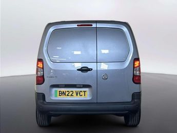 Vauxhall Combo Electric 2300 50kWh Dynamic Panel Van 5dr Electric Auto L1 H1 (7.4kW Char