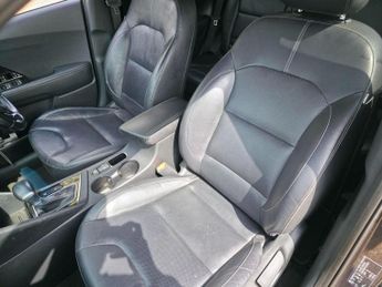 Kia Niro 1.6 GDi 8.9kWh 3 DCT Euro 6 (s/s) 5dr