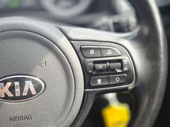 Kia Niro 1.6 GDi 8.9kWh 3 DCT Euro 6 (s/s) 5dr
