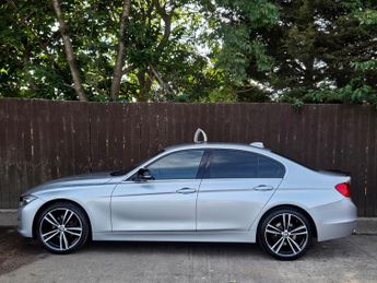 BMW 3 Series 2.0 320d Luxury Auto Euro 5 (s/s) 4dr