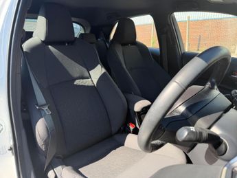 Toyota Corolla 1.8 VVT-h Icon Tech CVT Euro 6 (s/s) 5dr