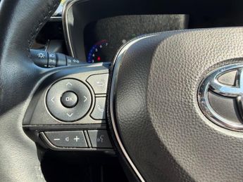 Toyota Corolla 1.8 VVT-h Icon Tech CVT Euro 6 (s/s) 5dr