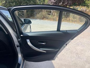 BMW 3 Series 2.0 320d SE Auto Euro 5 (s/s) 4dr