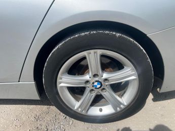 BMW 3 Series 2.0 320d SE Auto Euro 5 (s/s) 4dr