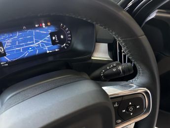 Volvo Xc40 CORE B3 MHEV AUTO