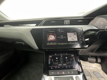 Audi E-Tron TECHNIK 55 QUATTRO