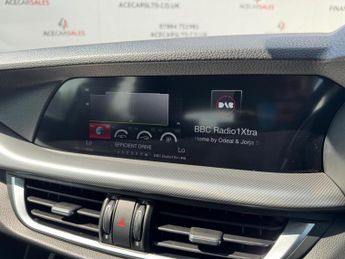 Alfa Romeo Stelvio 2.2 TD Speciale Auto Q4 AWD Euro 6 (s/s) 5dr